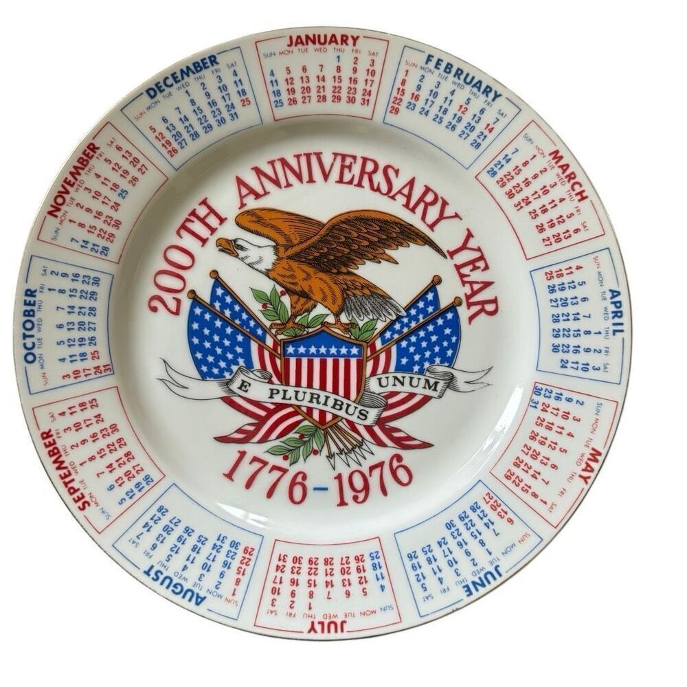 Spencer Gifts 1975 Bicentennial Red White Blue 9 1/2” 200th Anniversary Plate